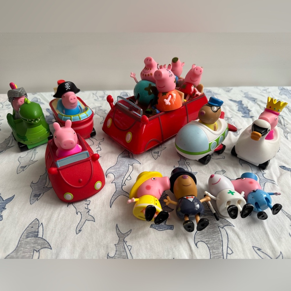 Peppa Pig Red Adventure Car Playset